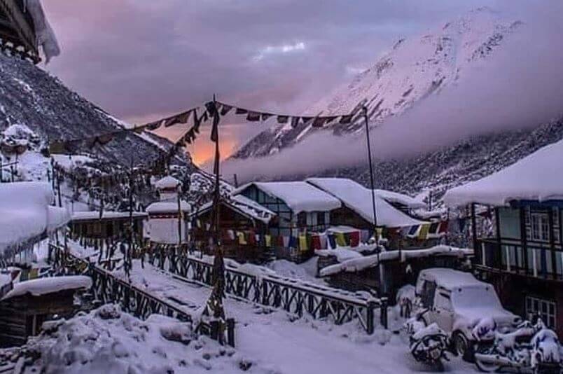 Lachung Snowfall.jpg